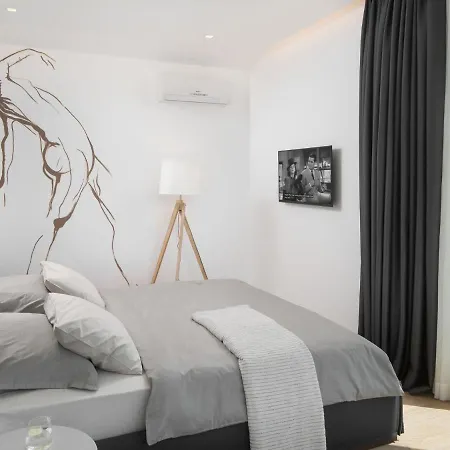 Luxurious With Pool, Covered Terrace, Trampoline, Beach At 2 Km Vila